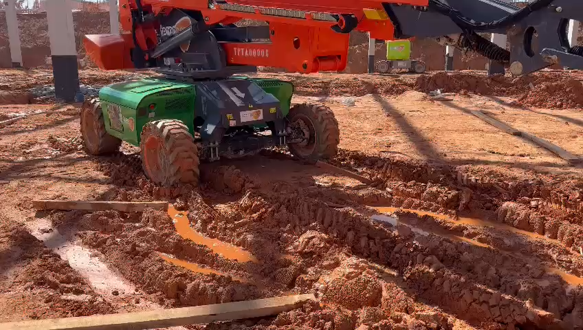 Big boom Dingli HRT em canteiro com terreno acidentado